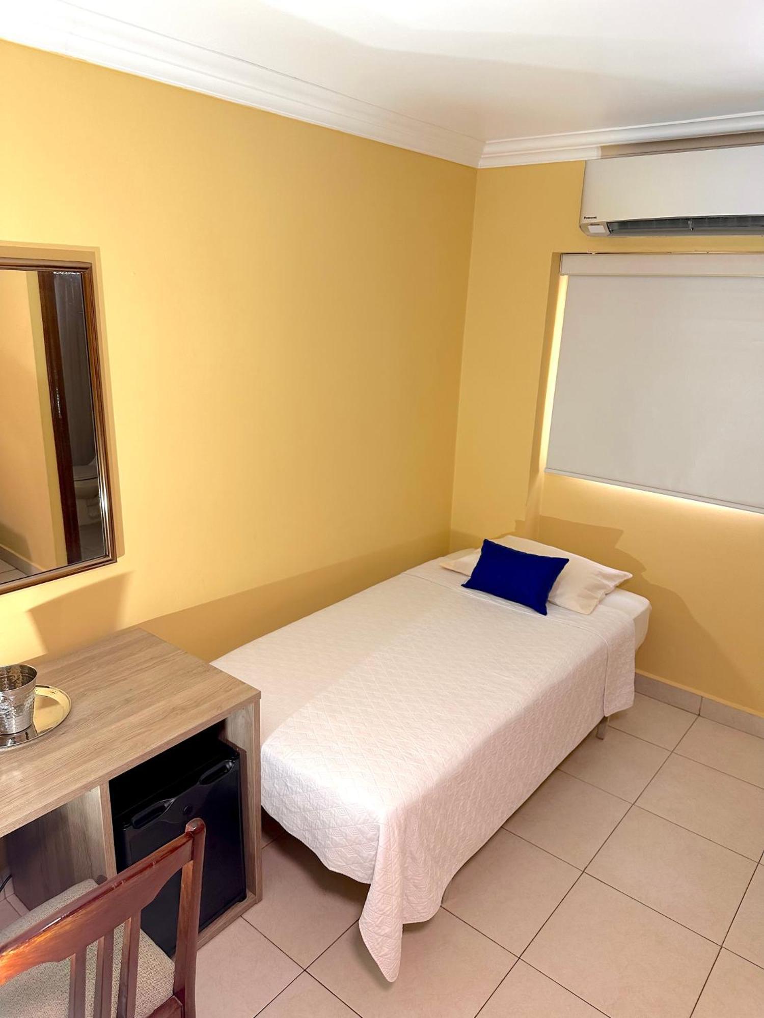 Hotel Andros Colon Esterno foto